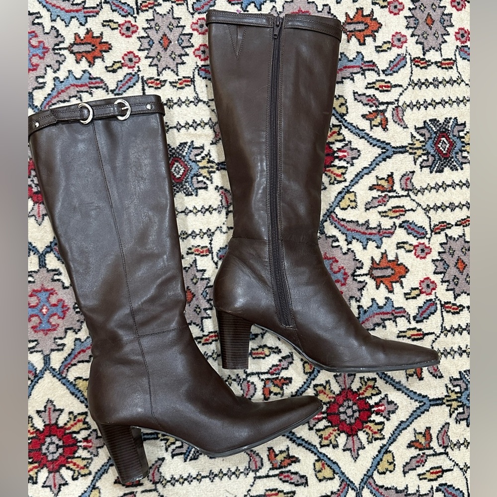 Genuine Leather Boots by Michelle D Size 7.5M Heeled Boots Vintage Chocolate